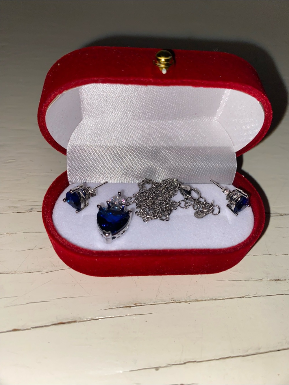 925 Necklace and Earring Set in Velvet Box